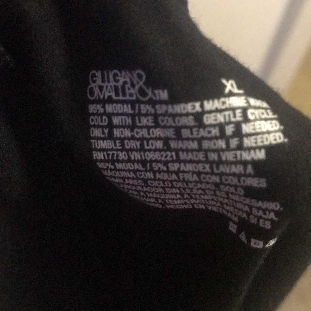 Gilligan & O’Malley Black PJ Set-XL - Picture 6 of 6